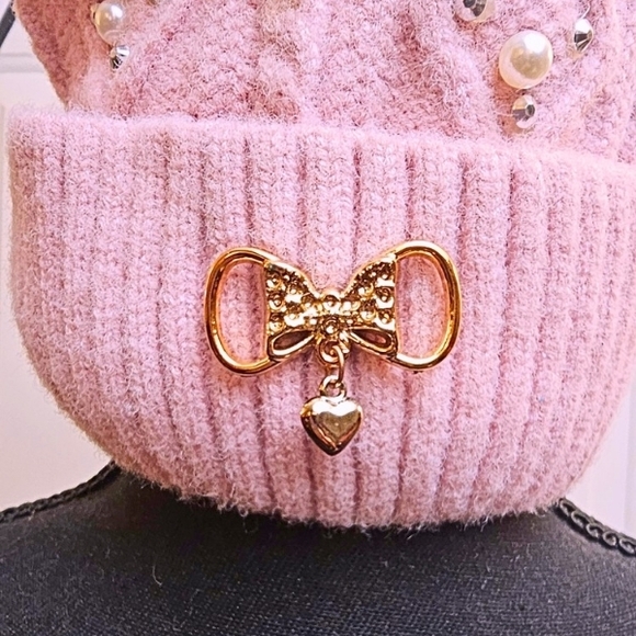 Elegant Pink Pearl Pom Beanie, Winter Chic Style Soft With Gold Bow - Picture 3 of 4